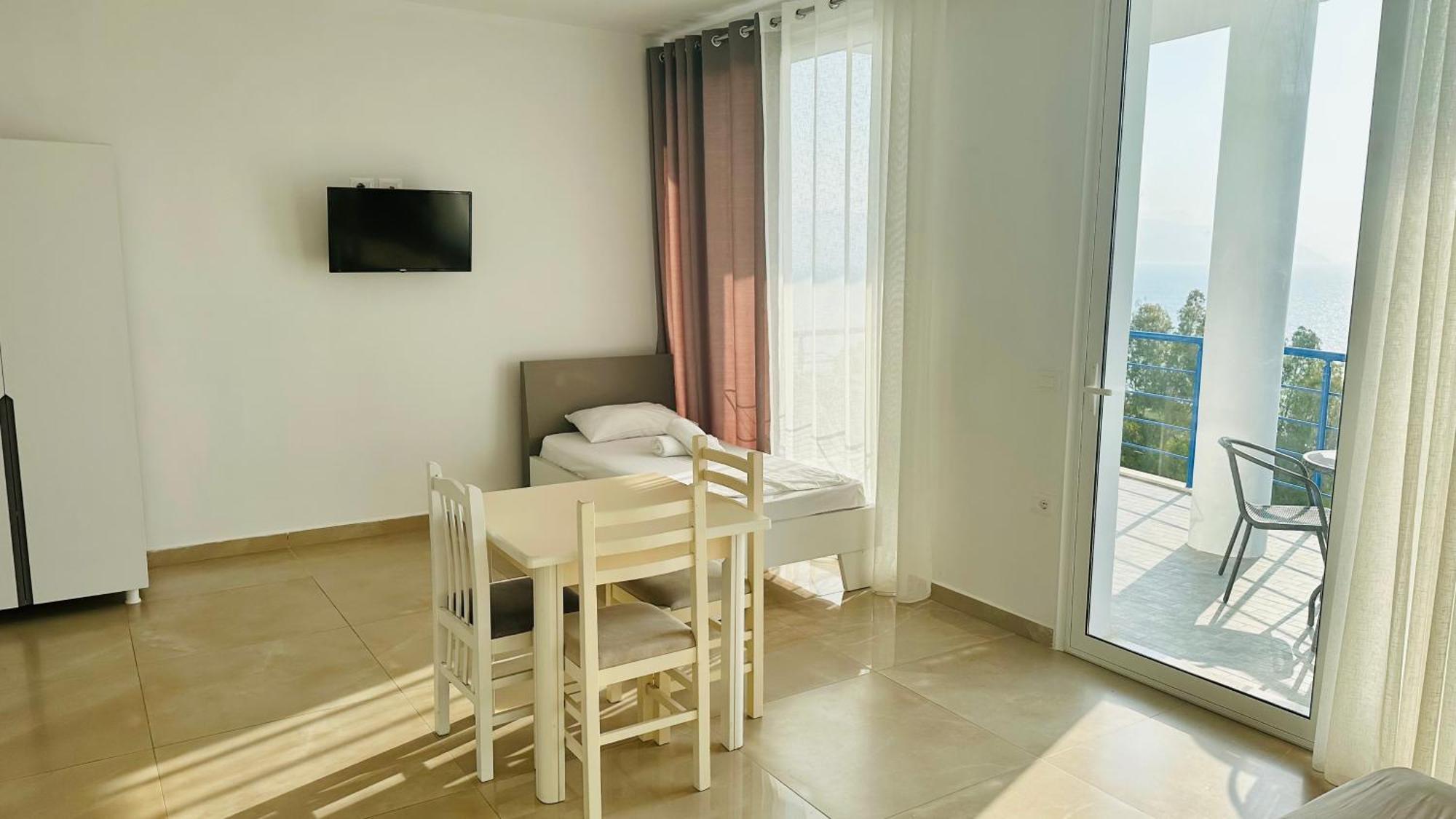 Jico Travel - Villa Colombo Vlorë Pokoj fotografie