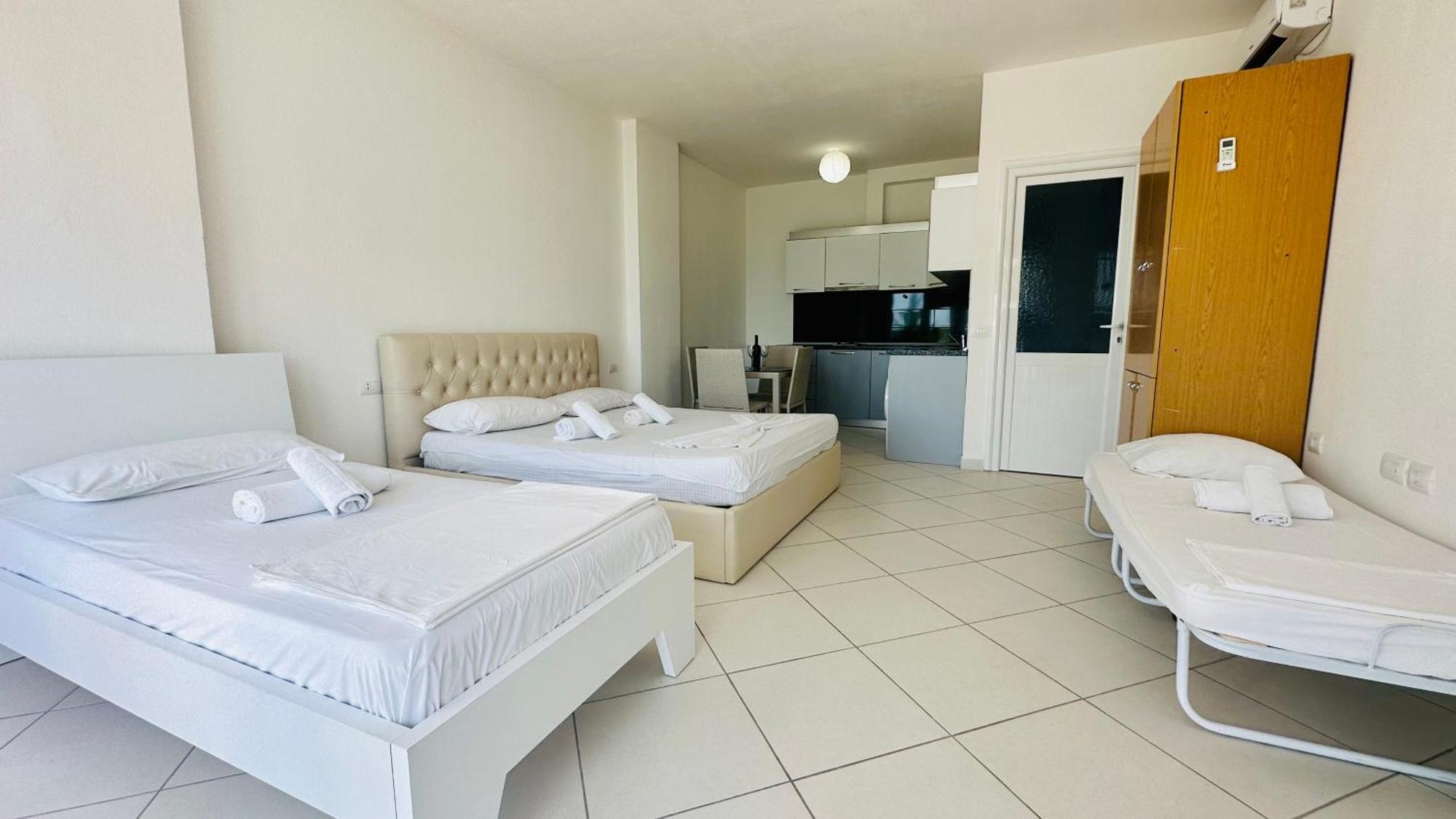 Jico Travel - Villa Colombo Vlorë Pokoj fotografie