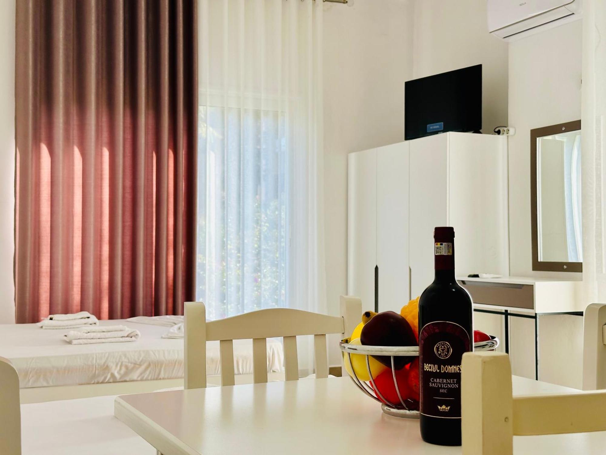 Jico Travel - Villa Colombo Vlorë Pokoj fotografie
