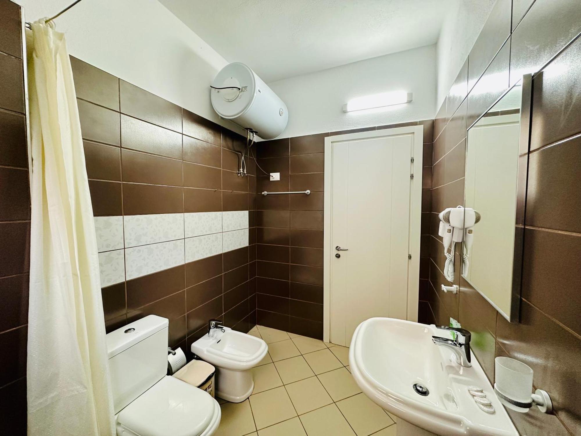 Jico Travel - Villa Colombo Vlorë Pokoj fotografie
