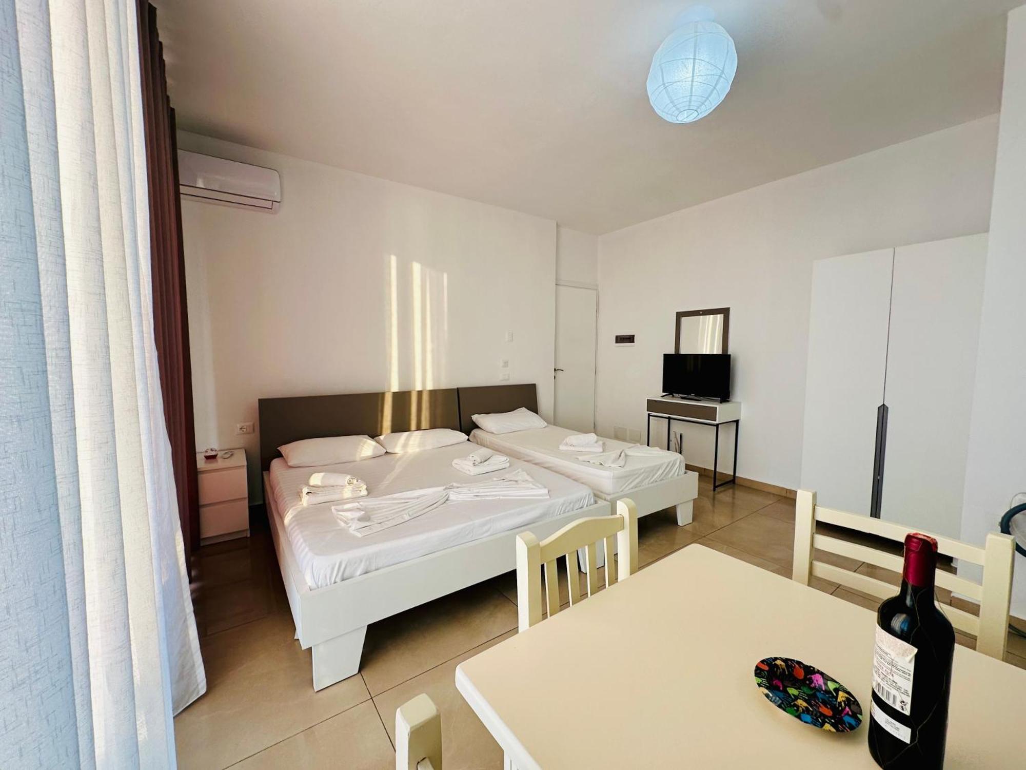 Jico Travel - Villa Colombo Vlorë Pokoj fotografie